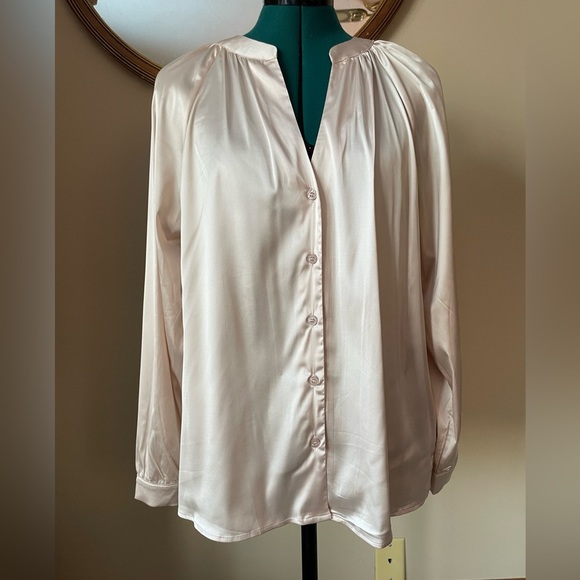 Luxe by Lularoe Celeste satin blouse in champagne size medium - Picture 1 of 8